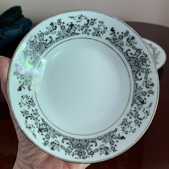 Noritake Place Setting - Picture 3 of 7